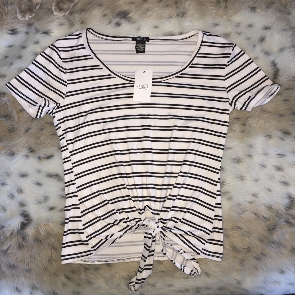 Rue 21 Front Tie Shirt